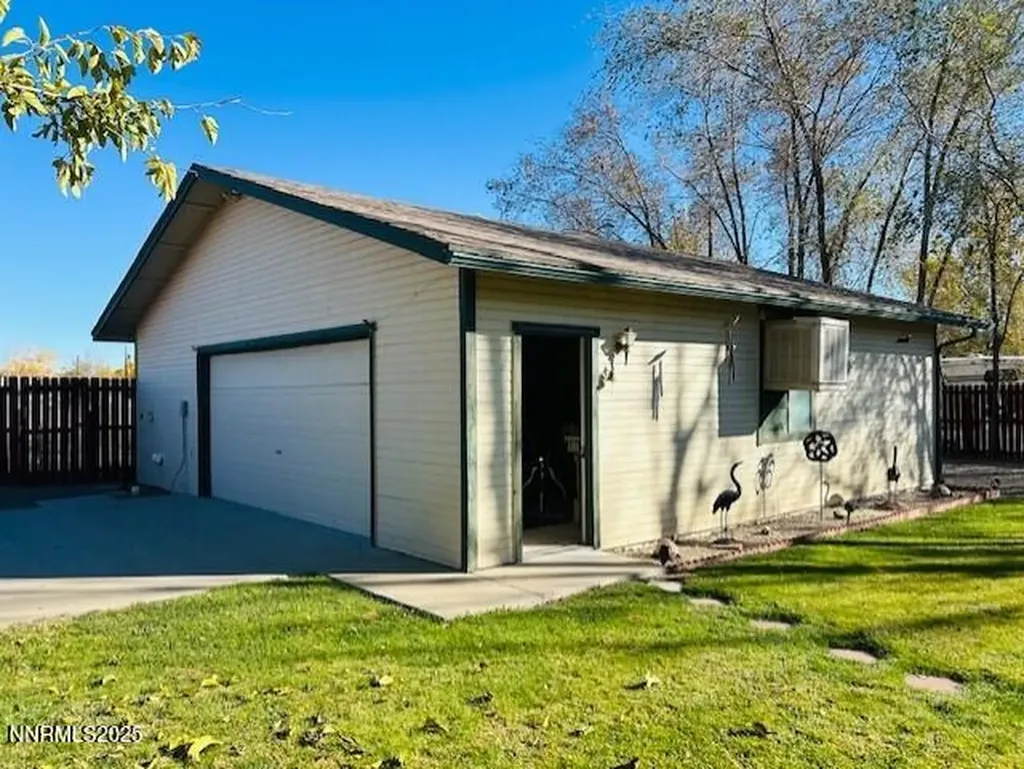 2099 Thomas Fallon NV 89406