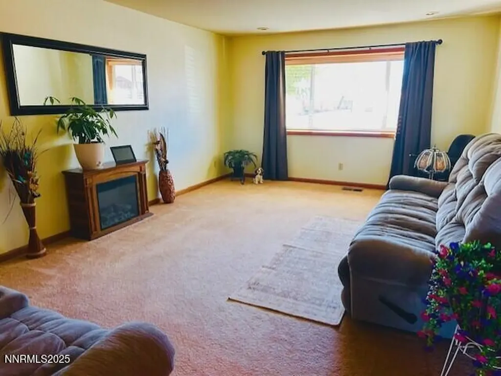 2099 Thomas Fallon NV 89406