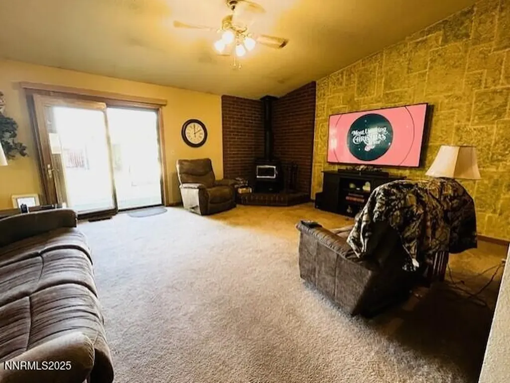 2099 Thomas Fallon NV 89406