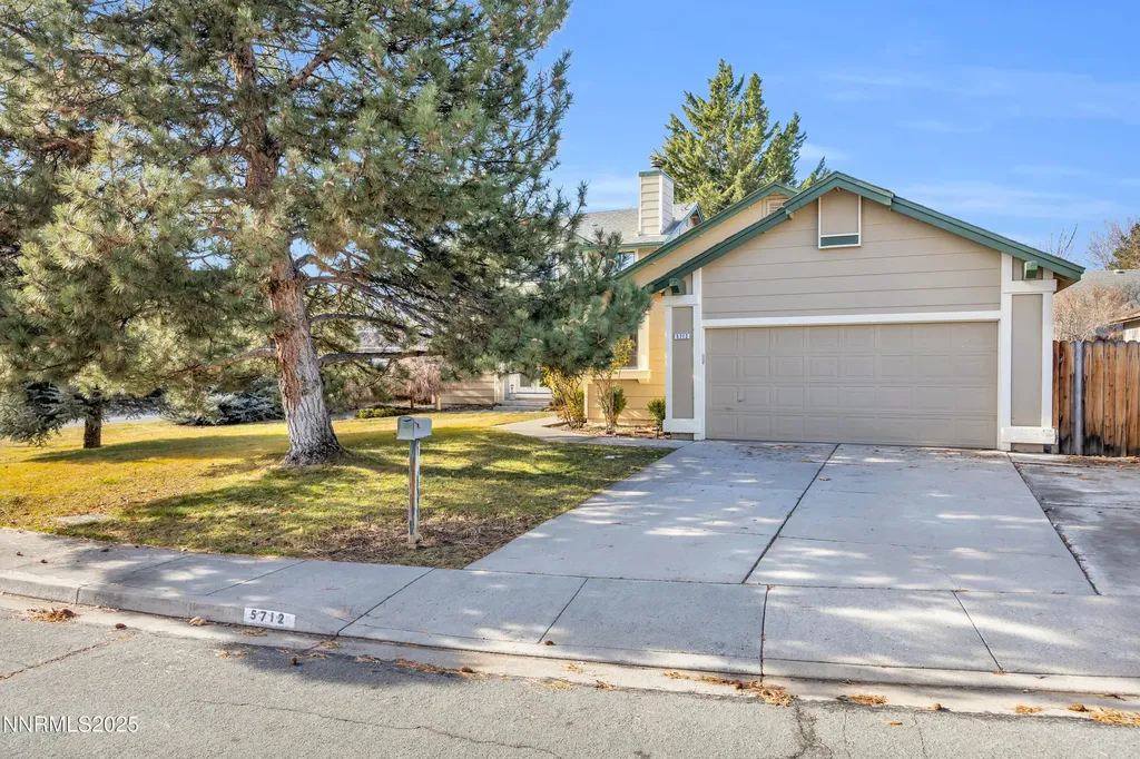 Reno NV, 5712 Royal Vista