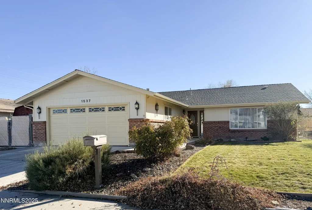 1537 Evan Carson City NV 89701