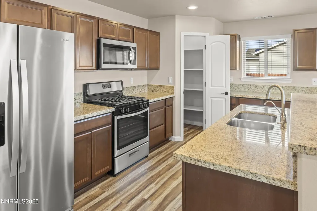 2516 Ladera Fallon NV 89406