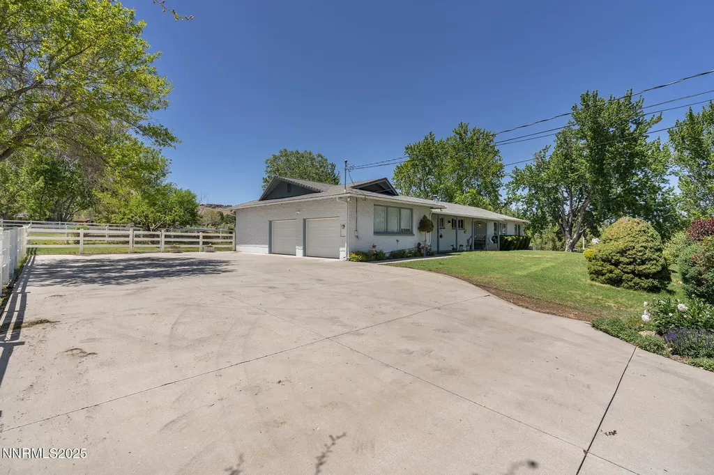 8355 Lakeside Reno NV 89511