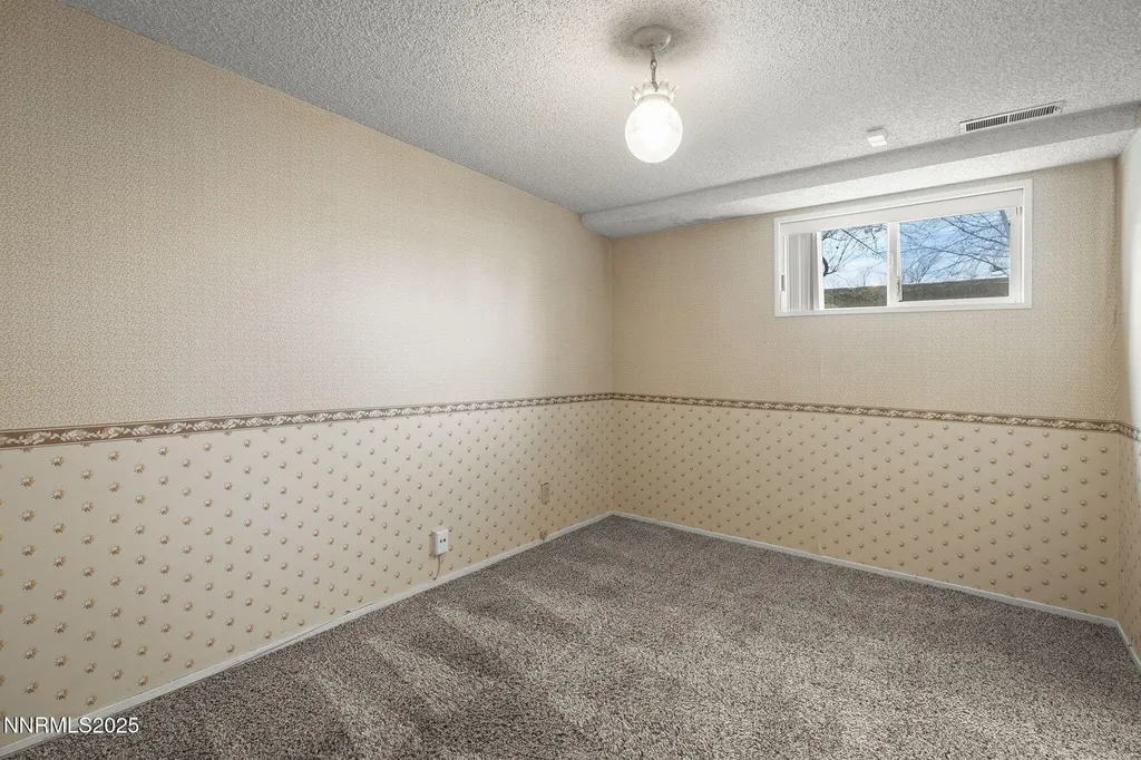 8355 Lakeside Reno NV 89511