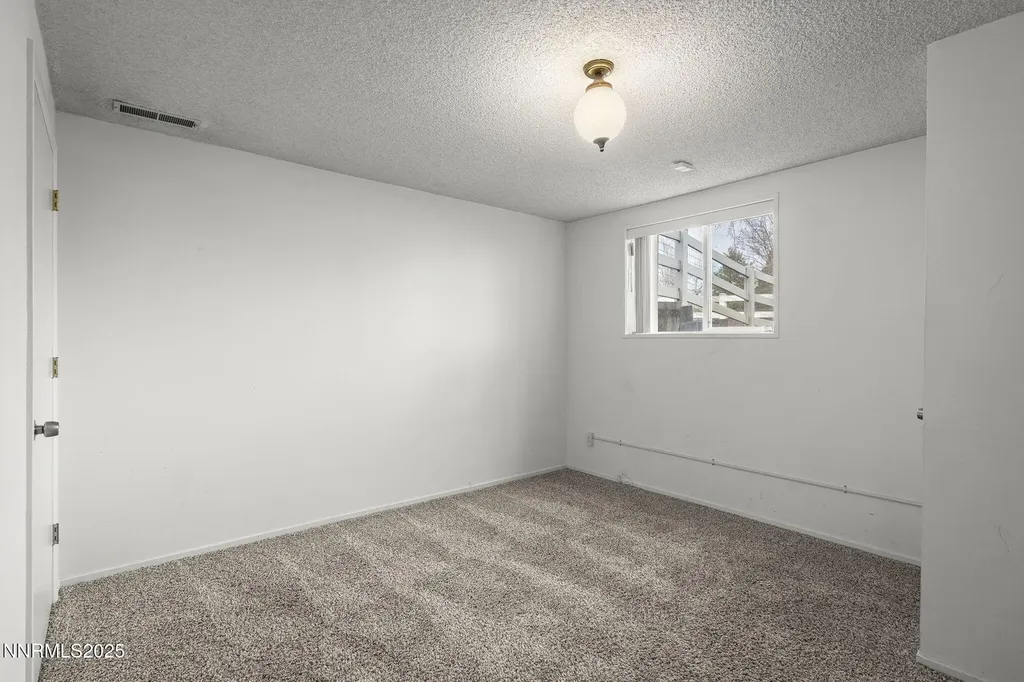 8355 Lakeside Reno NV 89511