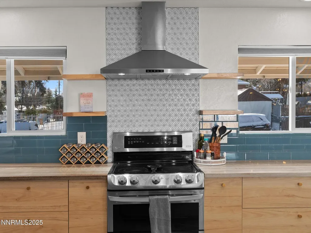 301 Hillcrest Reno NV 89509