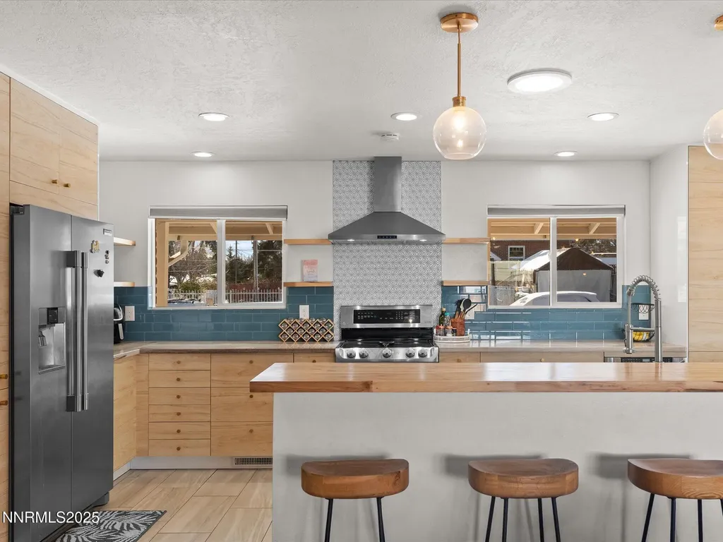 301 Hillcrest Reno NV 89509