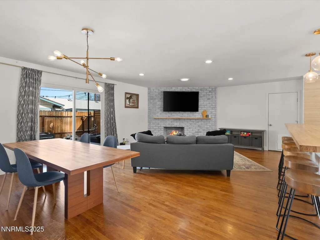 301 Hillcrest Reno NV 89509