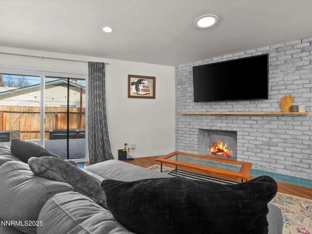 301 Hillcrest Reno NV 89509