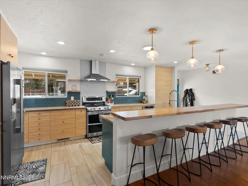 301 Hillcrest Reno NV 89509