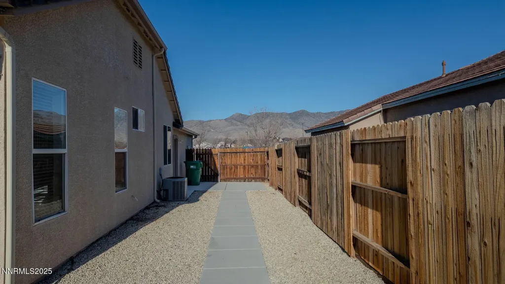 1341 Grassland Dayton NV 89403