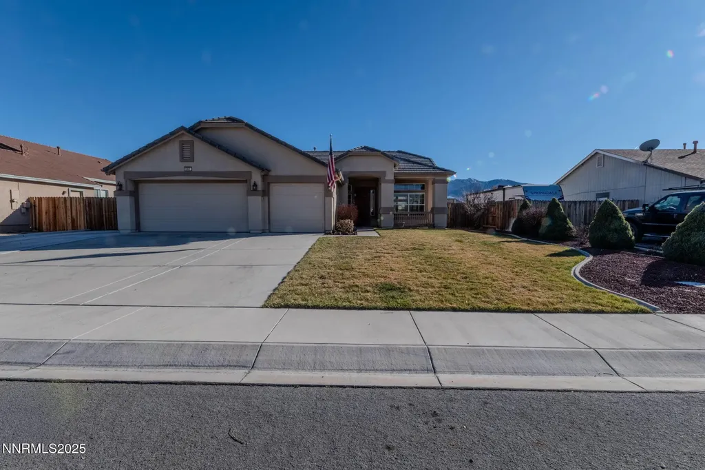1341 Grassland Dayton NV 89403
