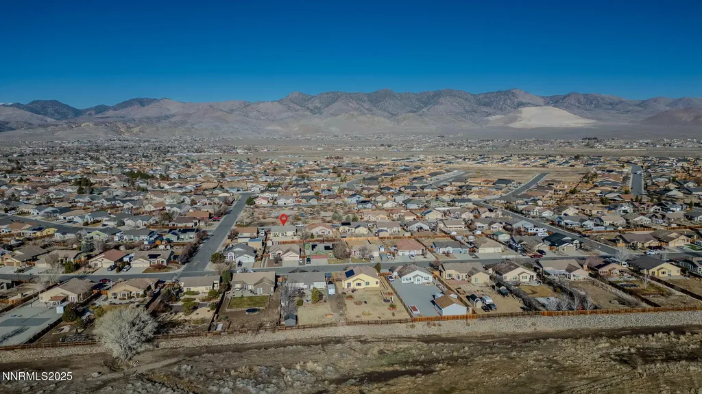 1341 Grassland Dayton NV 89403