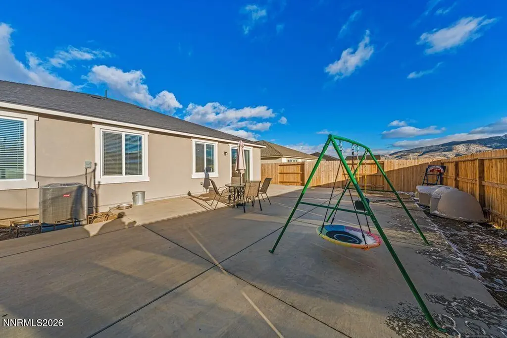 737 Roberts Creek Dayton NV 89403
