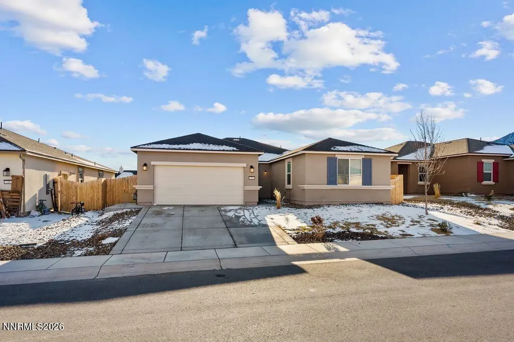 737 Roberts Creek Dayton NV 89403