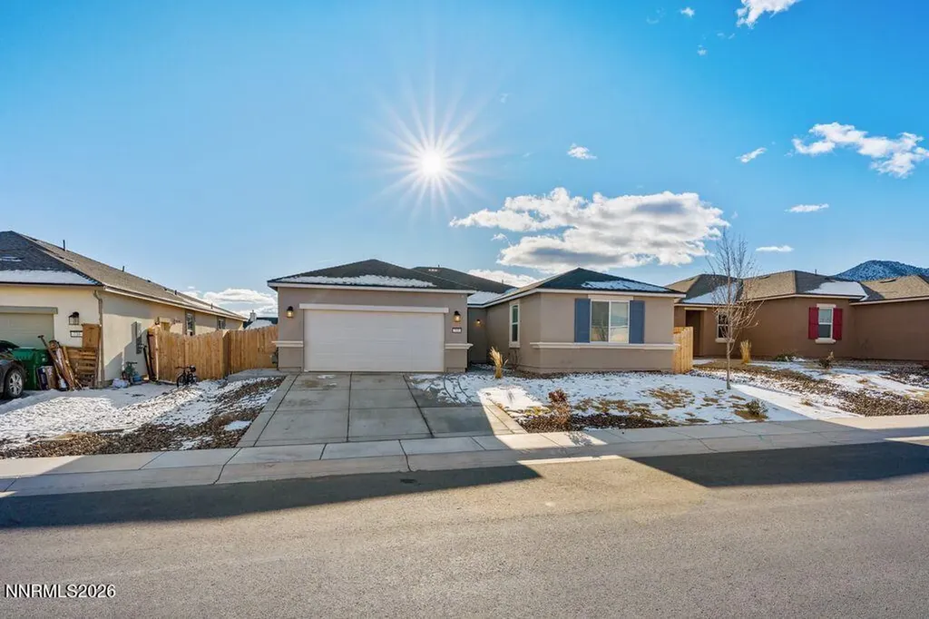 737 Roberts Creek Dayton NV 89403