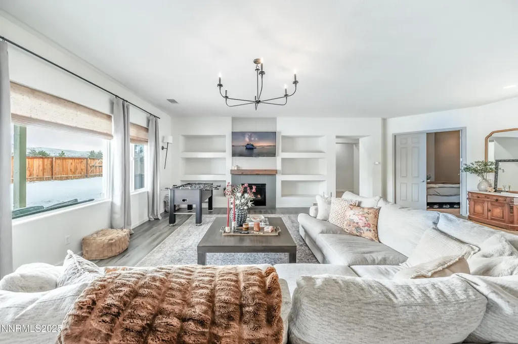 145 Horizon Ridge Sparks NV 89441
