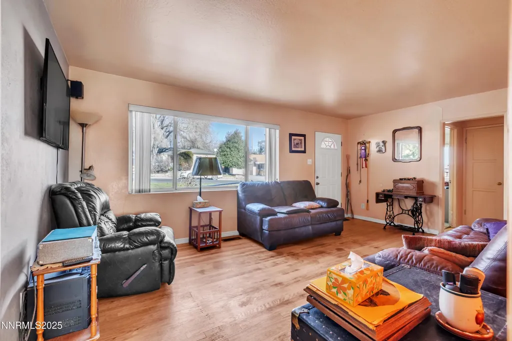 2050 Lassen Reno NV 89503