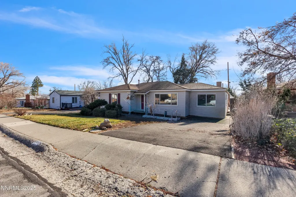 2050 Lassen Reno NV 89503