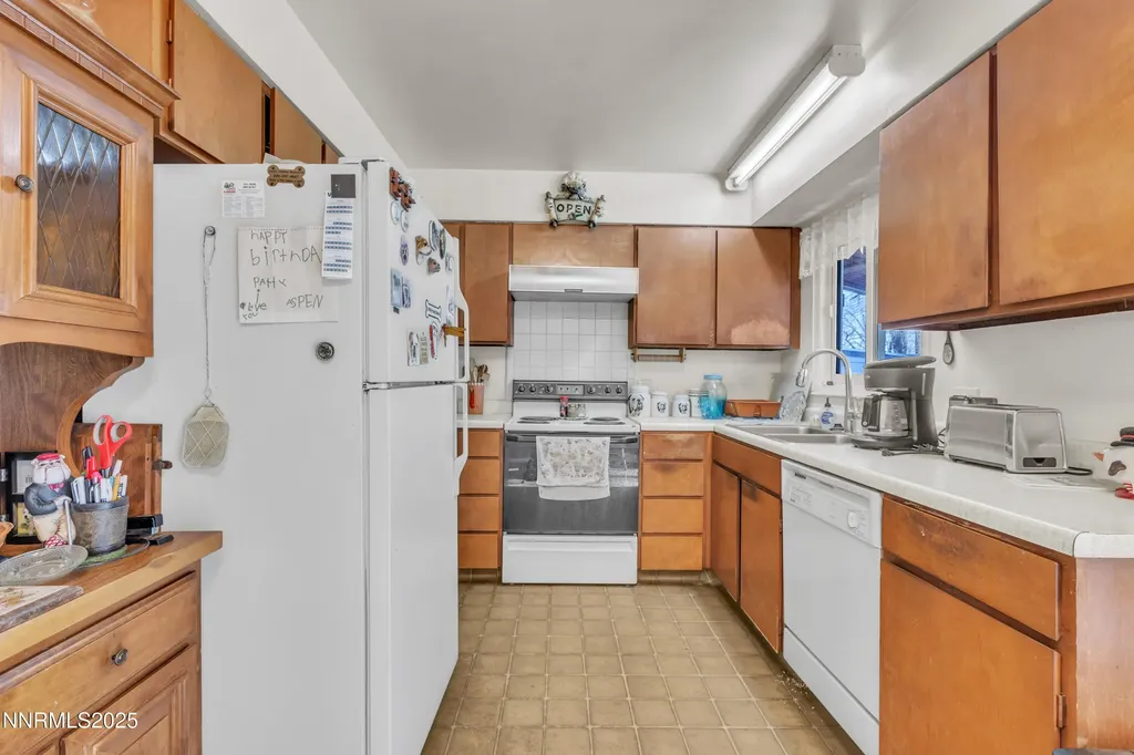 2050 Lassen Reno NV 89503