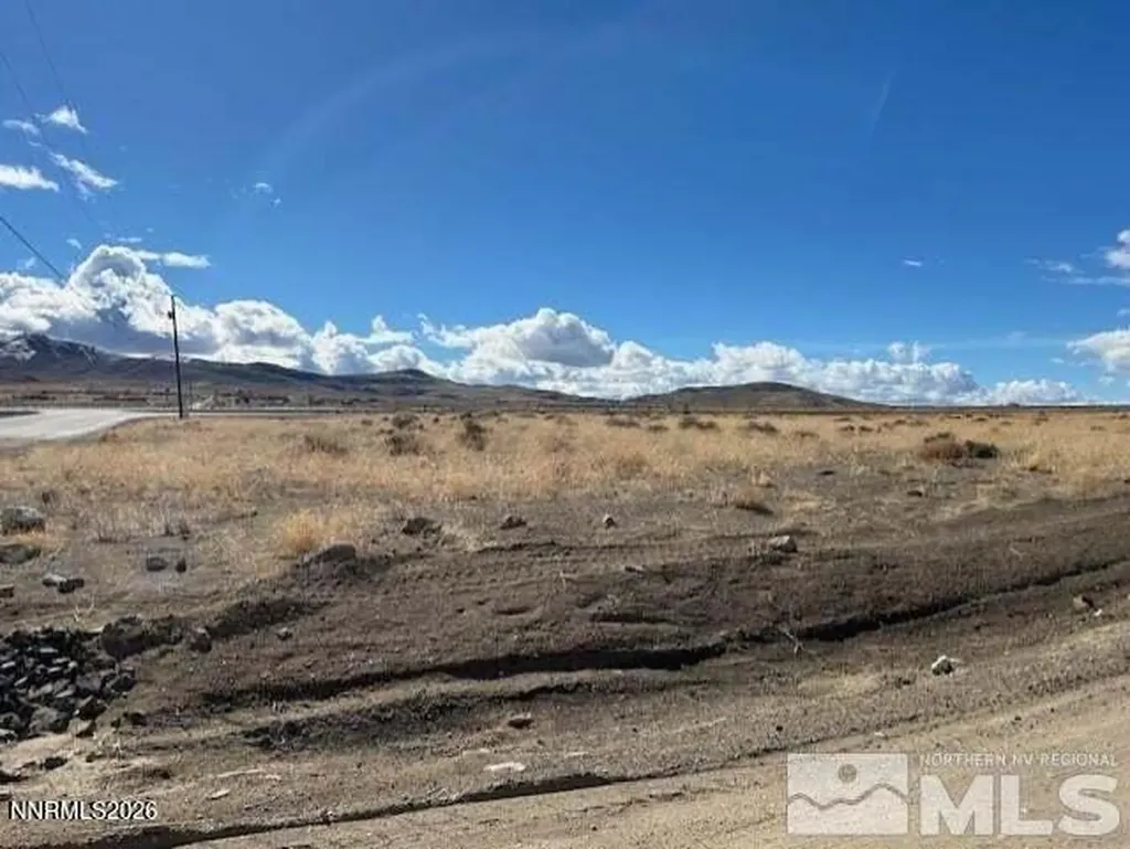 5015 Anita Silver Springs NV 89429