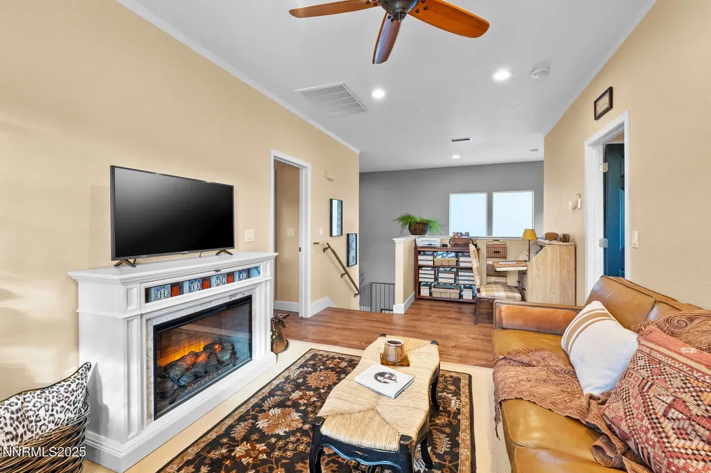 958 Marble Hills Sparks NV 89436