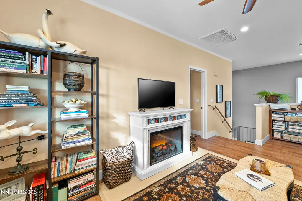 958 Marble Hills Sparks NV 89436