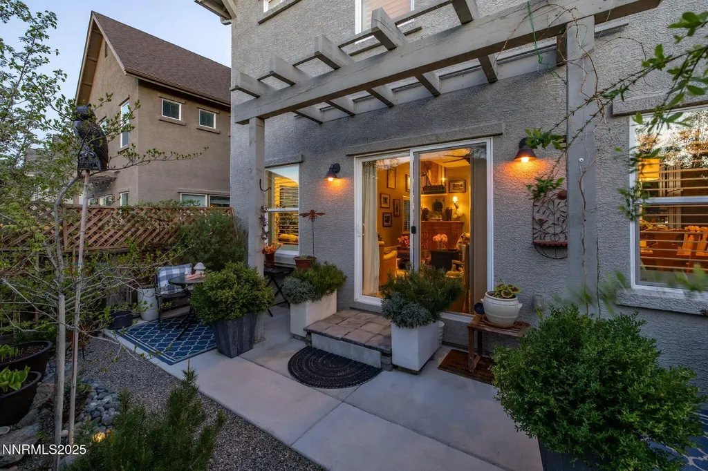 958 Marble Hills Sparks NV 89436