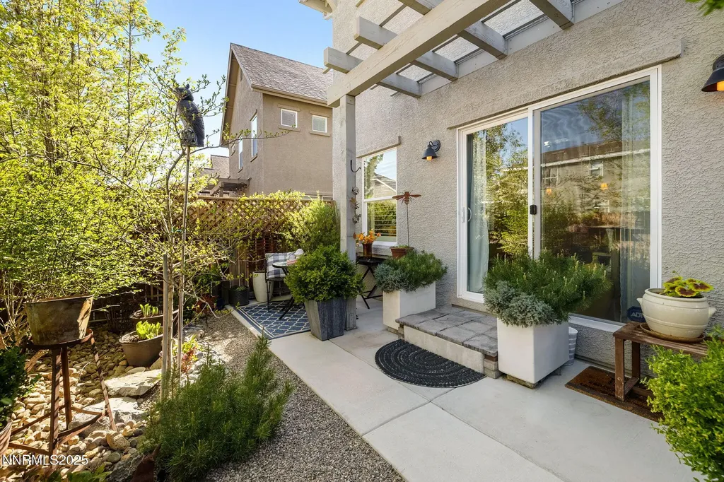 958 Marble Hills Sparks NV 89436