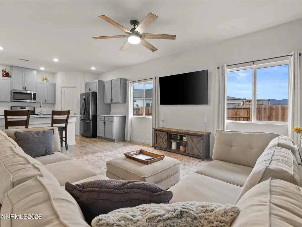 2645 Emerson Fernley NV 89408