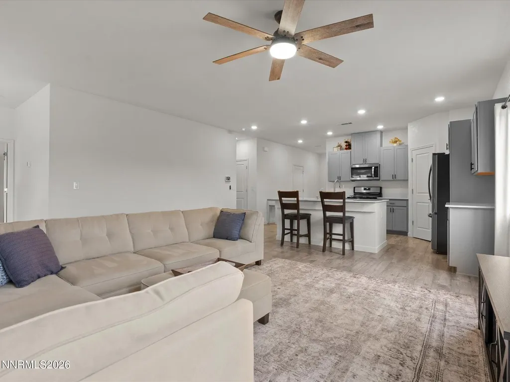 2645 Emerson Fernley NV 89408