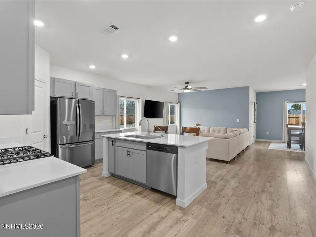 2645 Emerson Fernley NV 89408