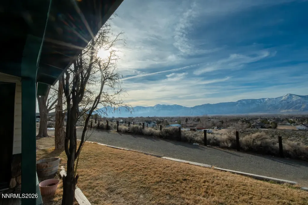 2715 Henning Minden NV 89423
