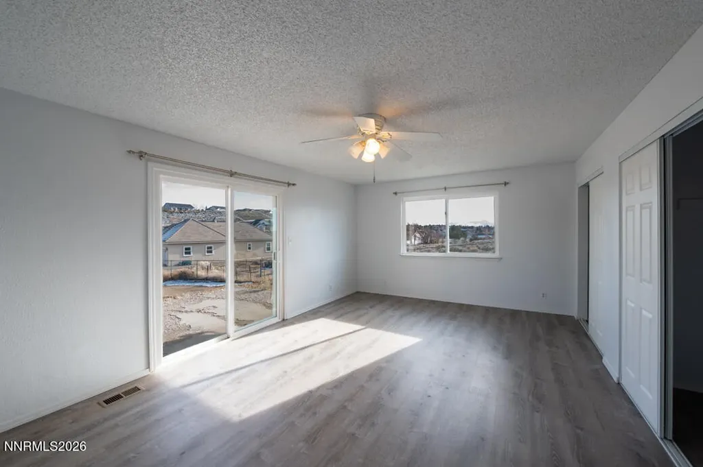 2715 Henning Minden NV 89423
