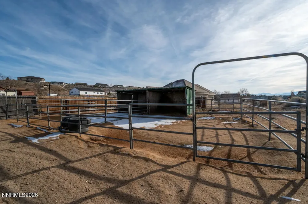 2715 Henning Minden NV 89423