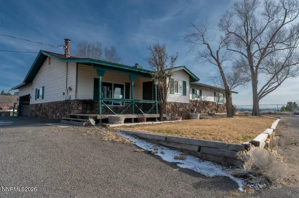 2715 Henning Minden NV 89423