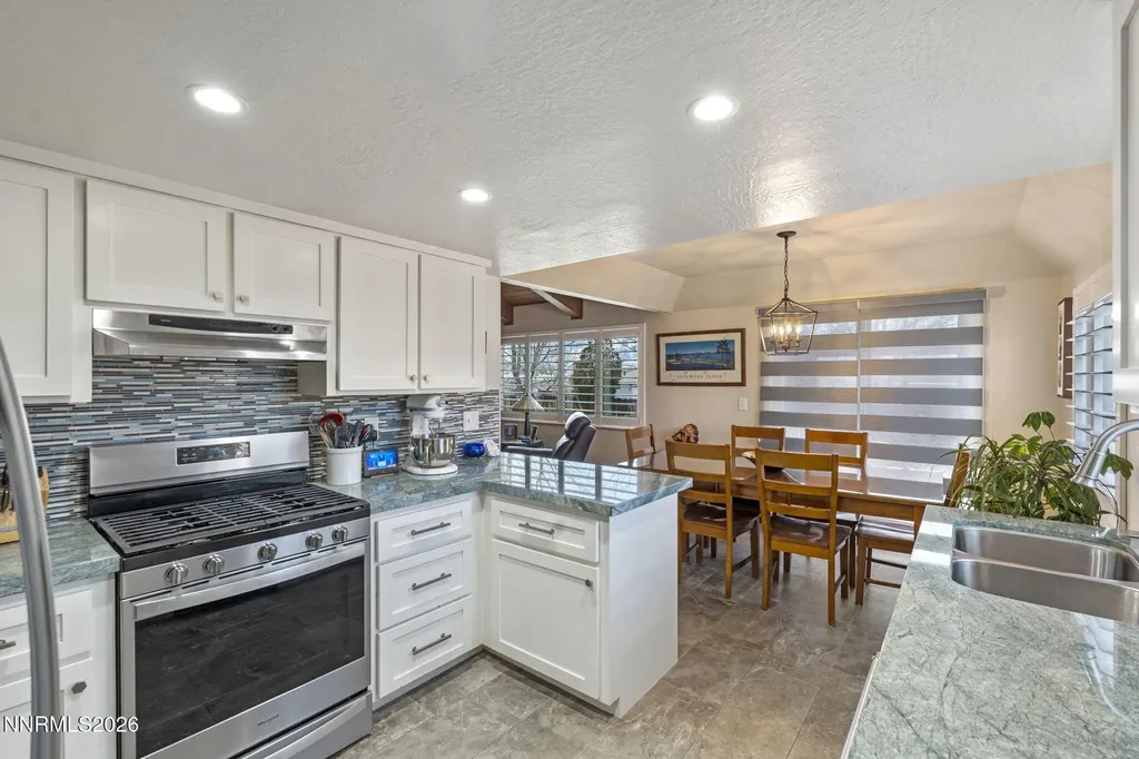 1412 Bumblebee Gardnerville NV 89460