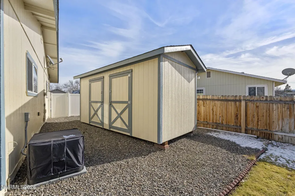 1412 Bumblebee Gardnerville NV 89460