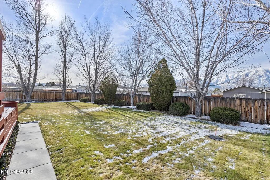 1412 Bumblebee Gardnerville NV 89460