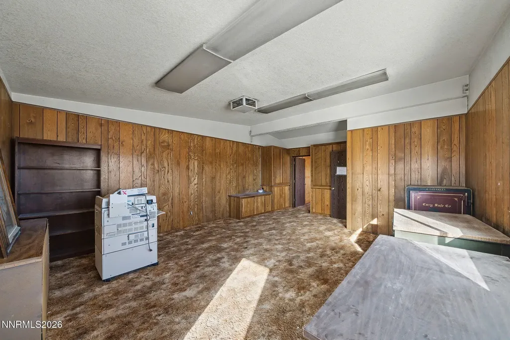 702 Main Yerington NV 89447
