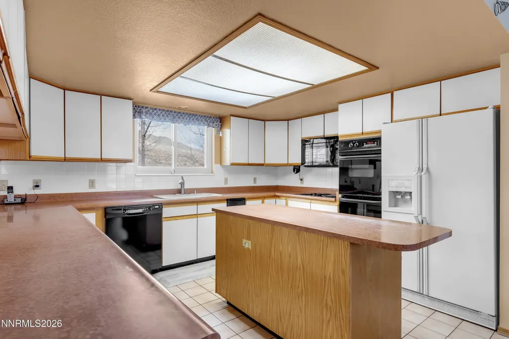 255 Shetland Reno NV 89508