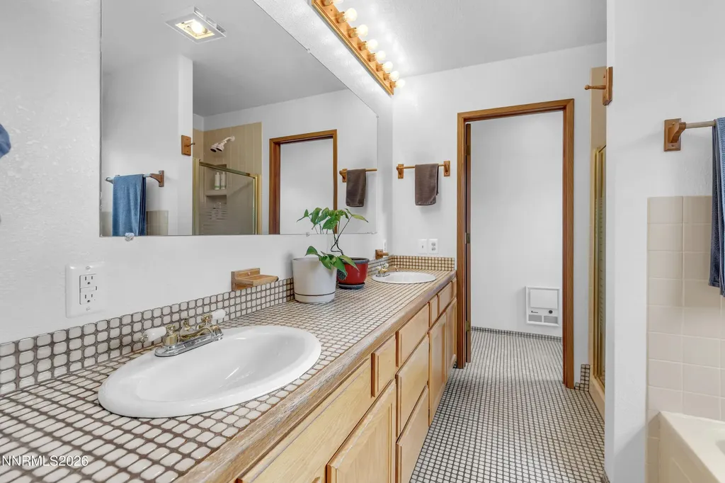 255 Shetland Reno NV 89508