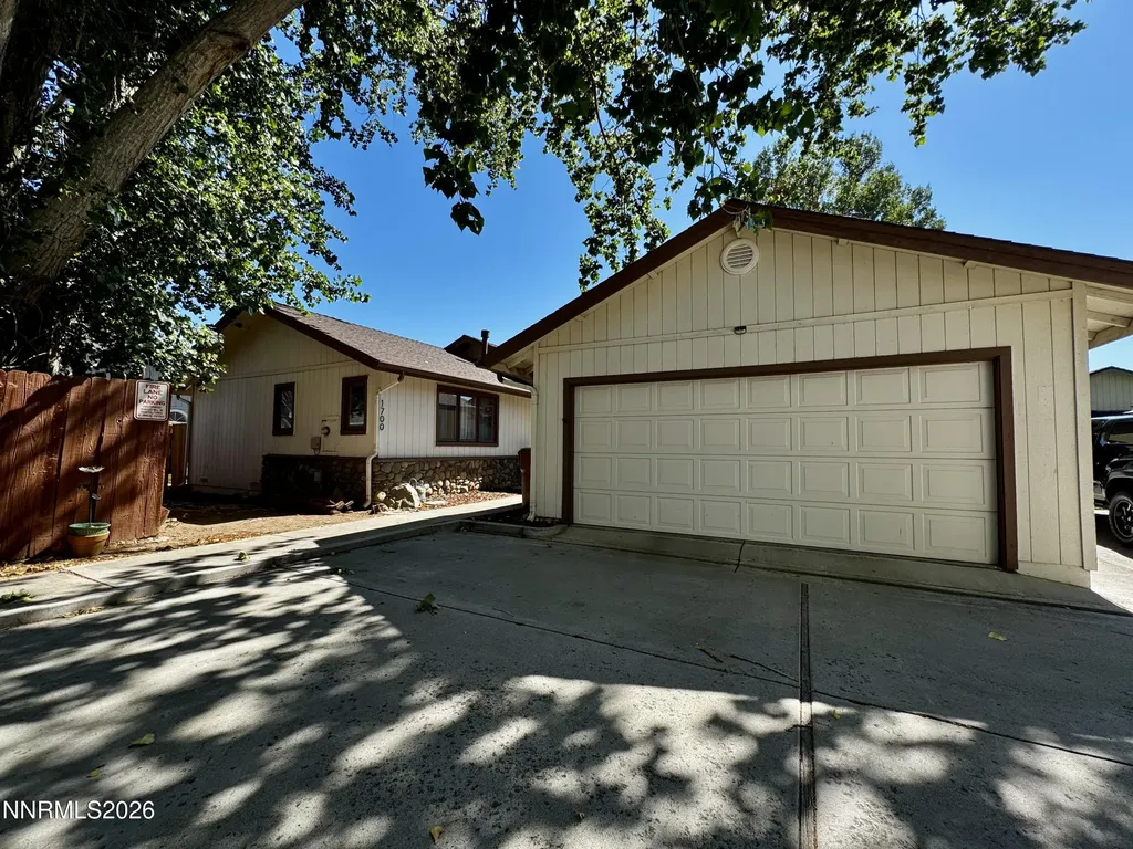 1700 Mackland Minden NV 89423