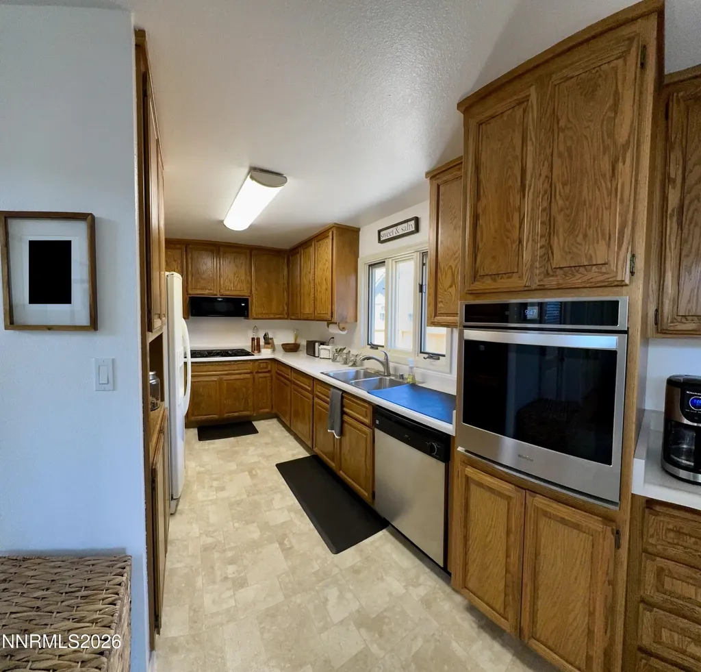 1700 Mackland Minden NV 89423