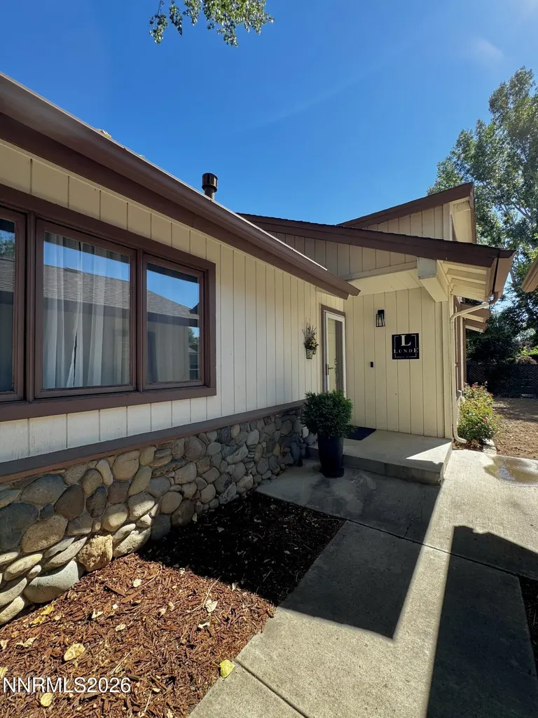 1700 Mackland Minden NV 89423