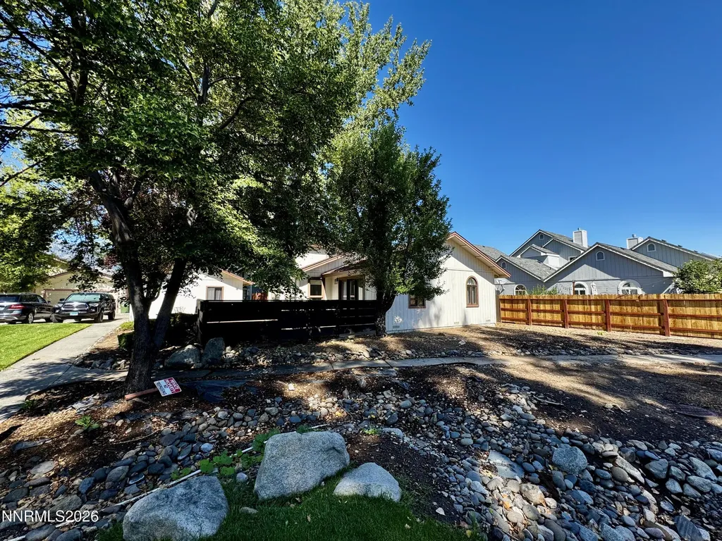 1700 Mackland Minden NV 89423