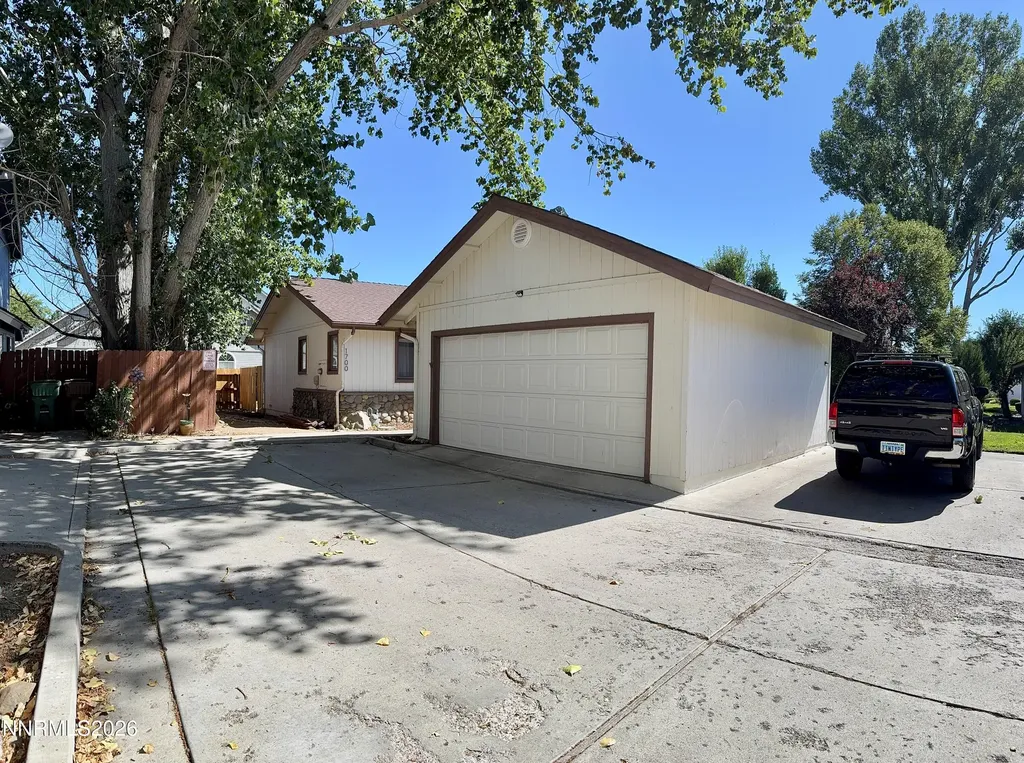 1700 Mackland Minden NV 89423