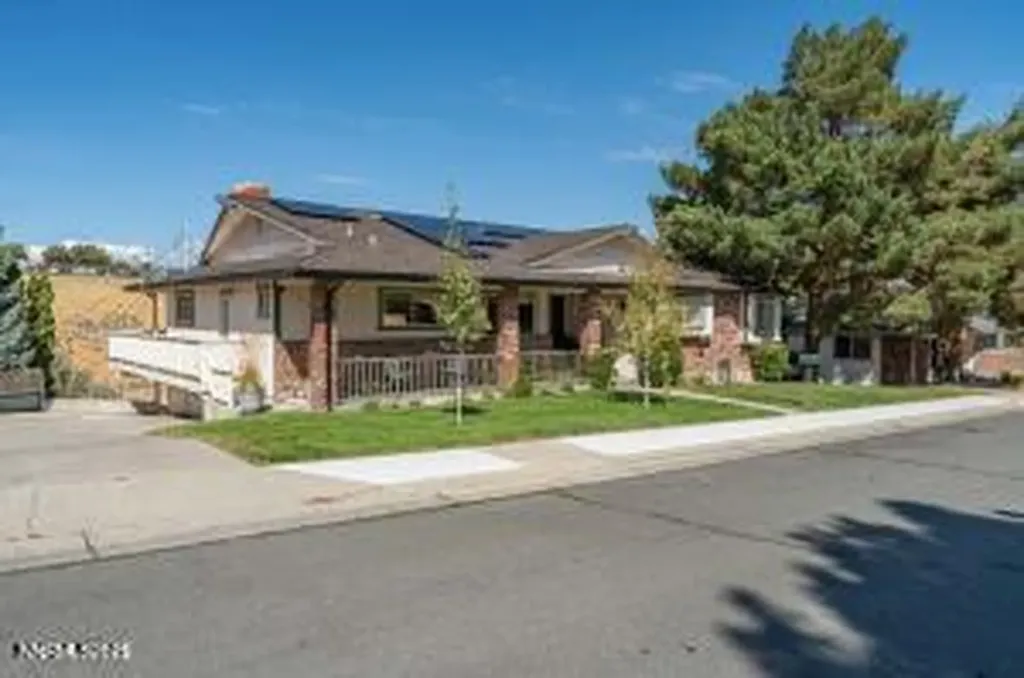 2301 Solari Reno NV 89509