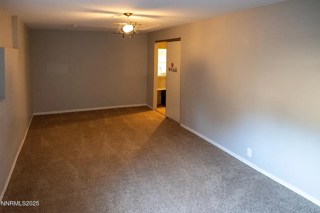 2555 Camelot Reno NV 89509