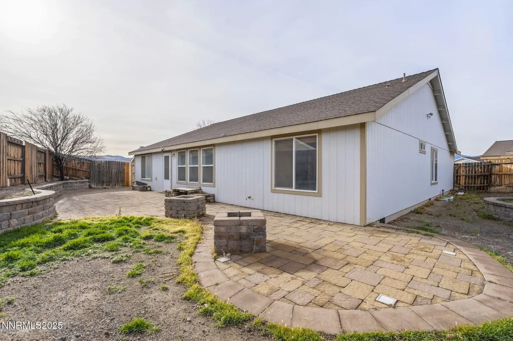 533 Dutch Oven Fernley NV 89408